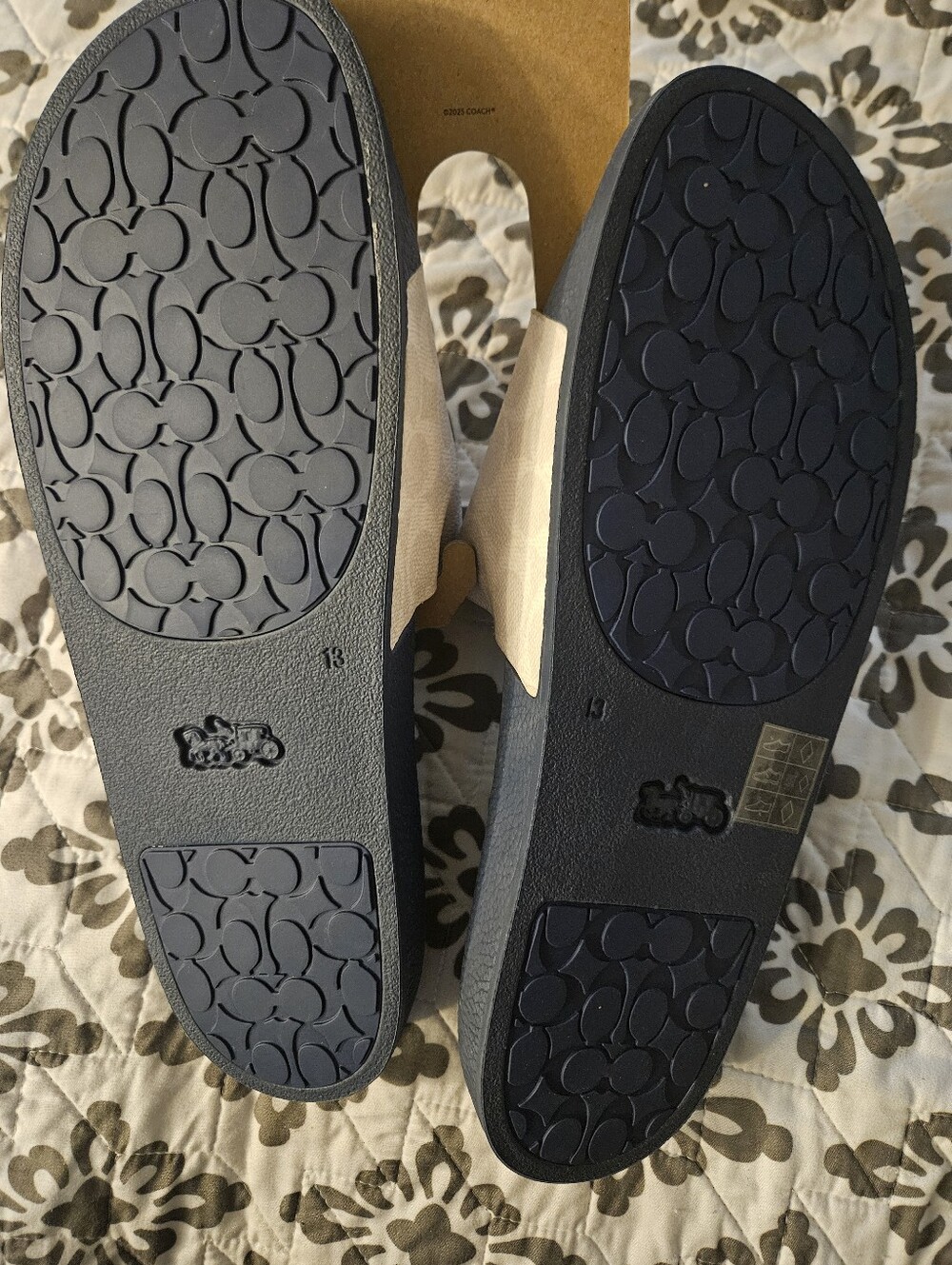 Coach Slides - Picture 3 of 6